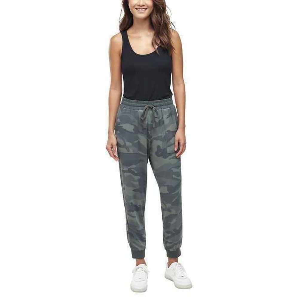 NWT Women's SPLENDID Green Camoflauge Joggers Pants